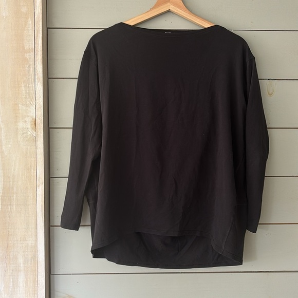 Lululemon Back in Action Long Sleeve – Size 4 (Estimated) - Picture 2 of 5